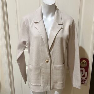 Sioni Light Beige Sweater Blazer with Gold Button. XL. Nearly New